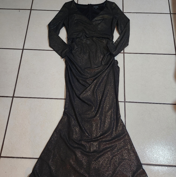 green emerald velvet dress Amazon.com: Xscape Women's Long Sleeve Square Neck Caviar Beaded Mesh  Panels Dress (Standard & Petite), Black/Nude/Silver, 4 : Clothing, Shoes &  Jewelry